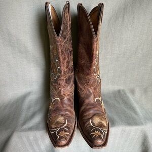 Shyanne Western Cowboy Boots with Flower Embroidery